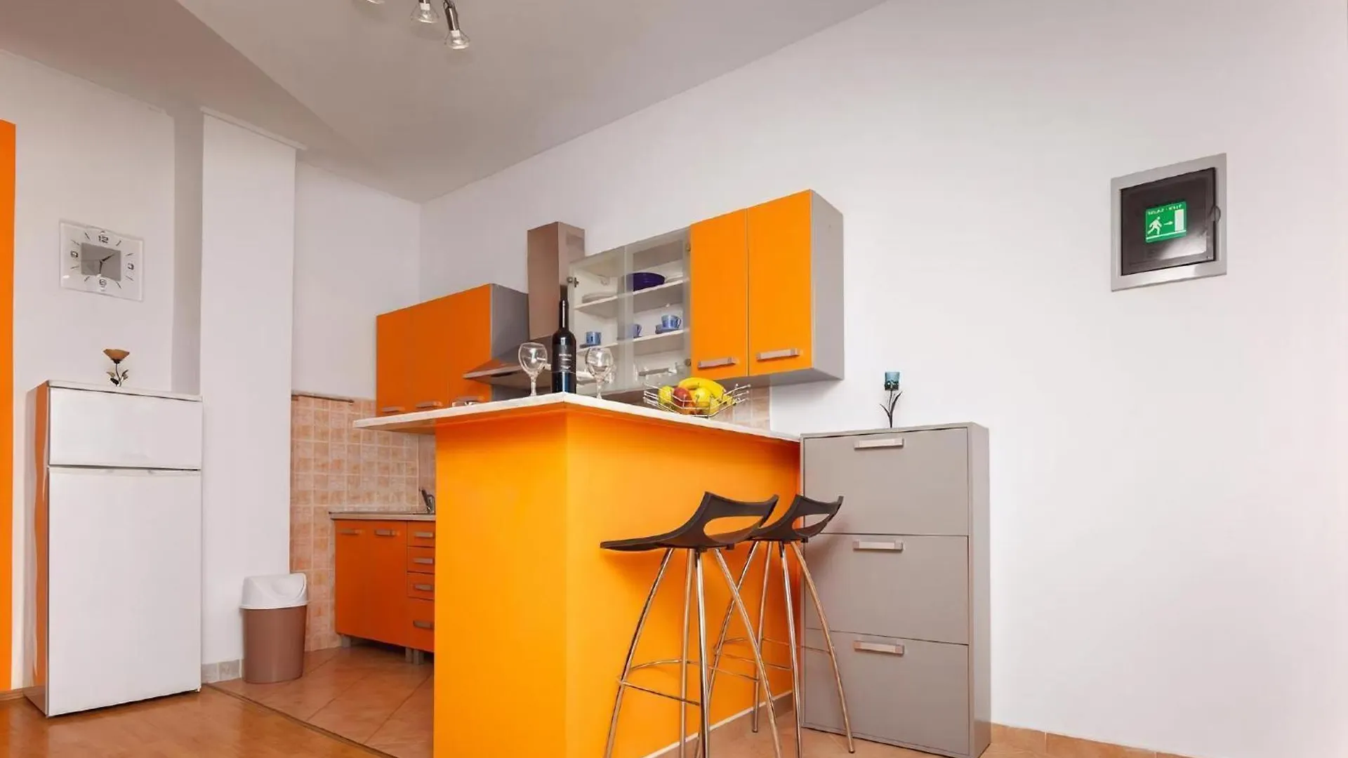 Ferienwohnung Mit Jacuzzi In Villa Mit Parkplatz Liznjan